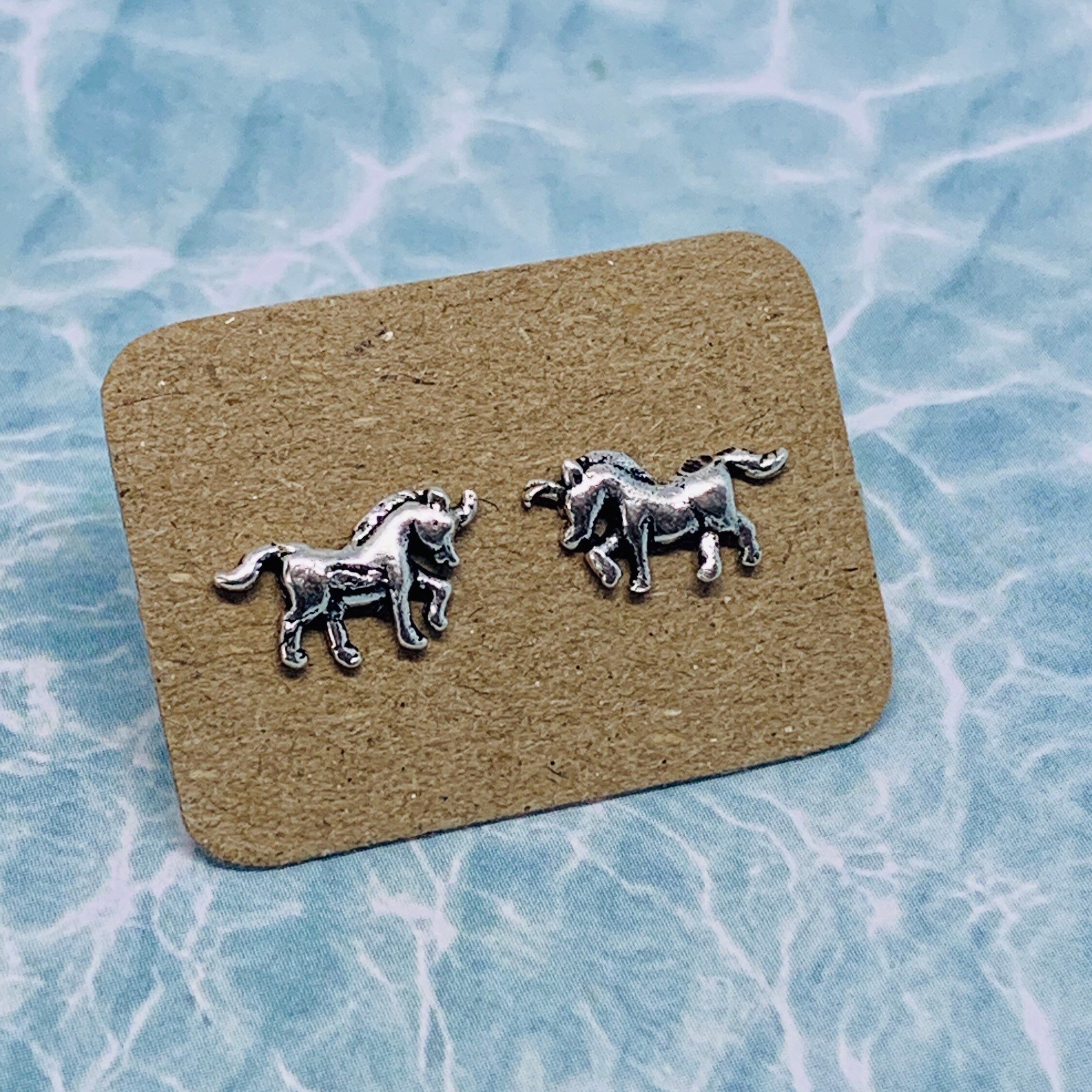 925 Sterling Silver Unicorn Horse Pegasus 8x8mm Stud Earrings & Gift Box #19 