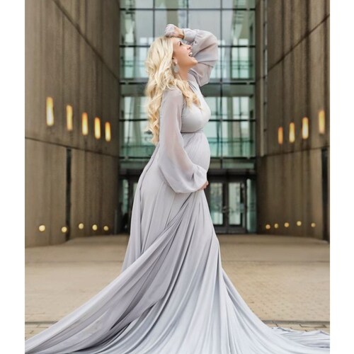 Flowy Maternity Dress for Photo Shoot 