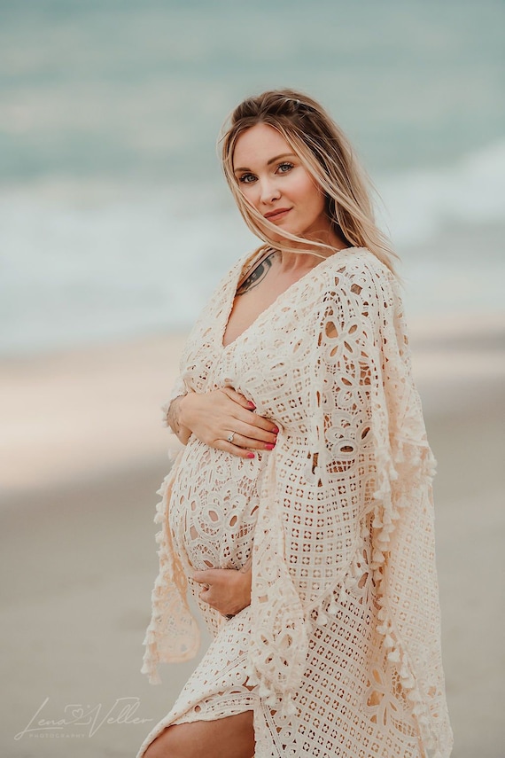 Vintage Lace Maternity Gown, Boho-style Ivory Lace Maternity Dress With  Flutter Sleeves, Open Back Boho Lace Maternity Dress for Photoshoots 
