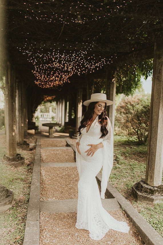 Georgia Lace Wedding Capelet Ivory - Maternity Wedding Dresses