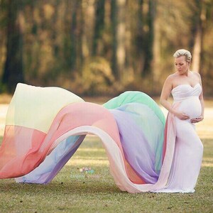 Sweetheart Maternity Dress for Photo 
