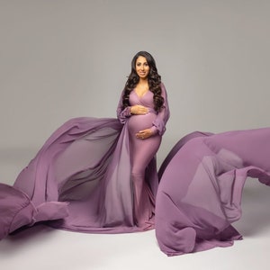 Chiffon Maternity Dress with Train: Fitted Jersey Gown