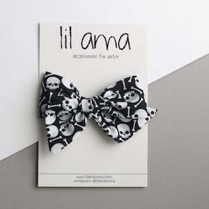Skull Bow, Halloween Hair Bow, Baby Bows,  Baby Girl  Headband, Baby Shower Gift, Toddler Bows
