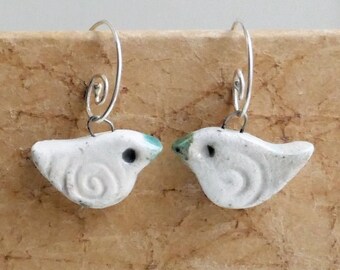 2 Snowflake charms whitish silver tone CT171