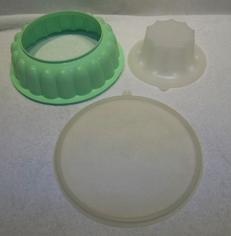 Vintage Tupperware Jello Dessert Mold Green Ring Insert Lid Etsy