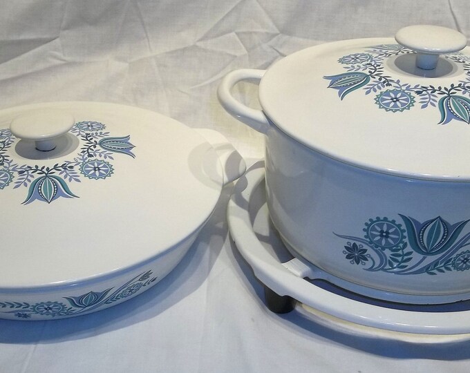 Antique Enameled Cast Iron Prizer Ware Blue Tulip Pennsylvania Cookware