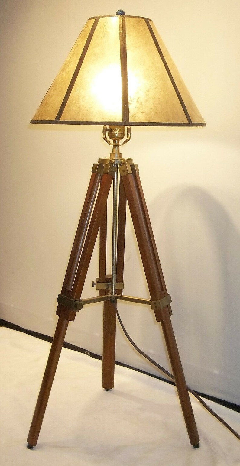 table top tripod lamp