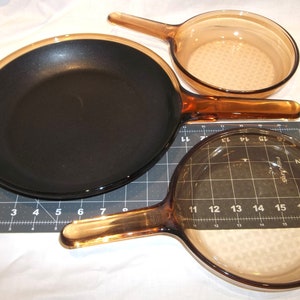 Small Pyrex Vision Amber Fry Pan Skillet, Sauté Pan With or Without Lid,  FRANCE 