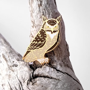 Amerikanischer Uhu - harter Emaille Pin in Gold