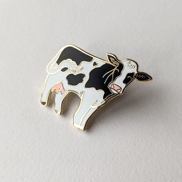 Holstein Kuh ("Betty") - Hartemail Pin in Gold