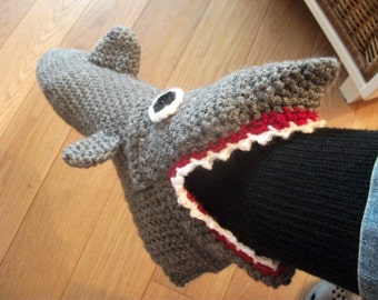 Patron au crochet Chaussons requins Tailles adultes (taille 35 à 46)