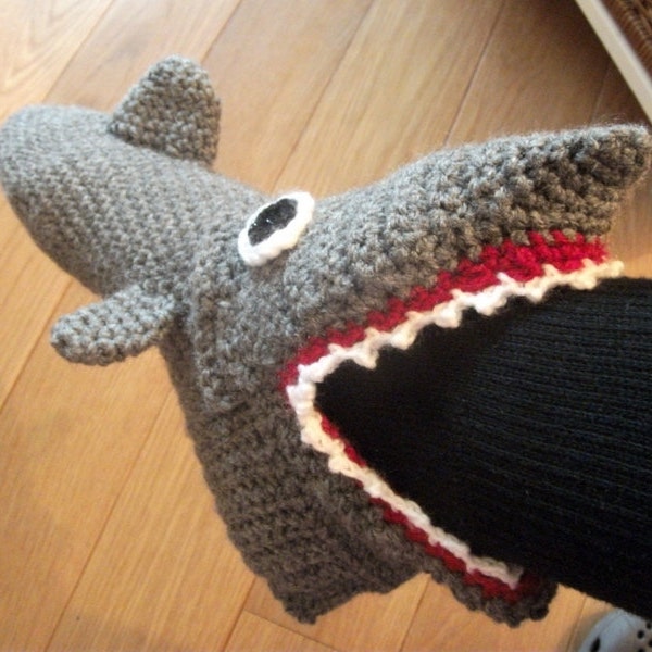 Crochet pattern Shark slippers Adult sizes (EUR size 35 to 46)