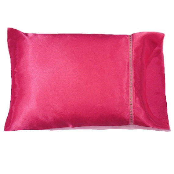 Pink satin throw pillows deals