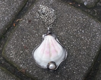 Pearl pendant, pendant, shell jewelry, gift for her, tiffany technique pendant, pearl pendant