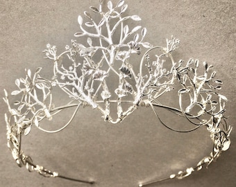 The VEDA Crown - Organic Flower Leaf Tiara, Delicate Dainty Floral Leaves Prom Festival Bride Bridesmaid Pink Rose Gold Silver