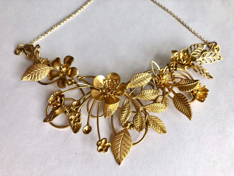 The FLORA Necklace Floral, organic, leaf, flower, vintage, natural necklace. image 4