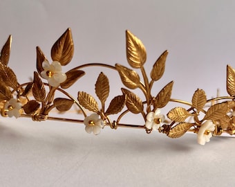 The MARGOT Handmade Floral Gold Leaf Crown Tiara Headpiece Floral Flowers Shell Pearl Vine