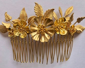 The FLORA Hair Comb, Flowers, Bridal, Bridesmaid, veil comb