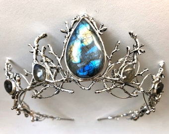 The LUNA Labradorite Crown