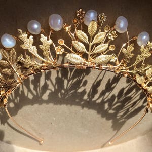 The AGATHA Crown, queen, tudor, renaissance, pearl, leaf, leaves, pearls, princess, tiara, prom, festival, game of thrones, gold, floral image 9