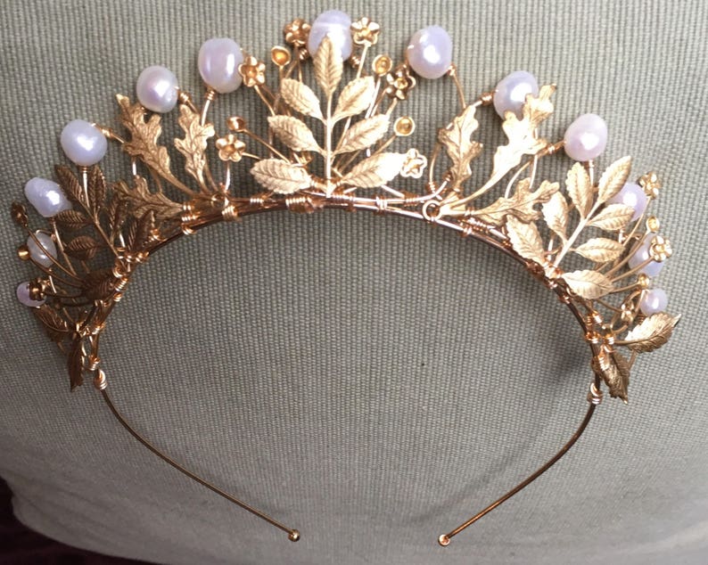 The AGATHA Crown, queen, tudor, renaissance, pearl, leaf, leaves, pearls, princess, tiara, prom, festival, game of thrones, gold, floral image 6