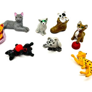 Lot of 8 Kitty in my pocket 90s vintage figure toy cat animal surprise Meg Topps puppy