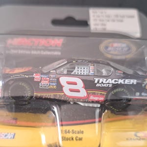 m&m.s BASS BOAT 1/24 NASCAR 公式商品 1/24 Kyle Busch #18 M&M's