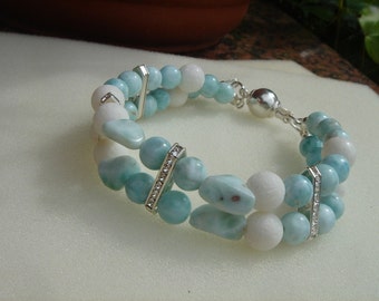 Bracelet corail blanc et Larimar en 925 argent, bel été !