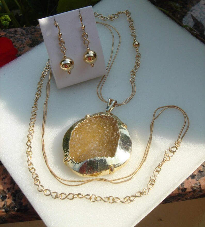 Long vintag chain m great Druze followers!