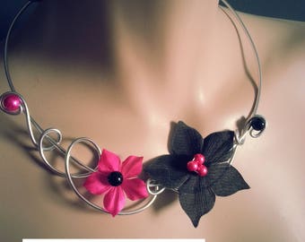 Collier + Boucles "Linqia" fleur de soie et perles noires et fushias