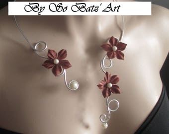 Collier + boucles "Flowers brown" fleurs et perles de verre ivoires aluminium