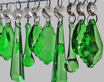 12 or 24 Emerald Green Chandelier Sun Catchers Drops Glass Crystals Droplets Prisms Beads Vintage Retro Wedding Window Decorations Crafts