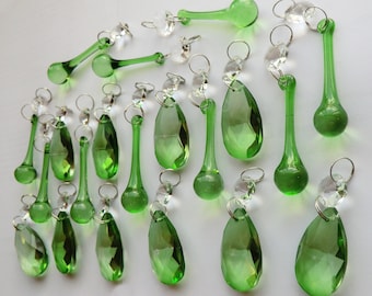 20 Emerald Green Chandelier Drops Glass Crystals Droplets Chic Mix Beads Vintage Christmas Tree Light Crafts Lamp Parts Wedding Decorations