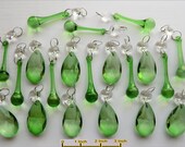 20 Emerald Green Chandelier Drops Glass Crystals Droplets Chic Mix Beads Vintage Christmas Tree Light Crafts Lamp Parts Wedding Decorations