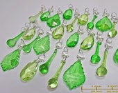 25 Emerald Sage Green Chandelier Drops Glass Crystals Droplets Chic Prisms Beads Vintage Christmas Tree Wedding Wishing Tree Decorations