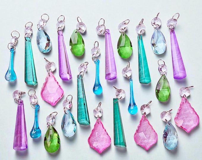 12 or 24 Pastel Color Chandelier Cut Glass Crystals Shabby Prisms Chic Beads Vintage Christmas Tree Wedding Decorations Crafts Light Parts