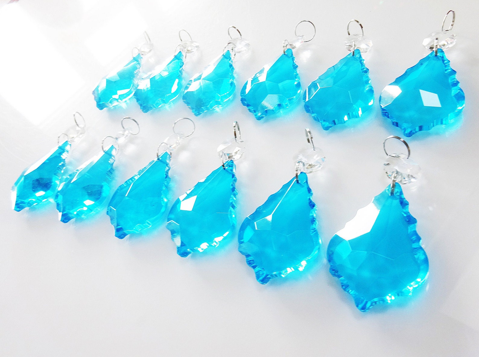 Seear Lights 25 Teal Crystal Chandelier Droplets – Cut Glass Prisms – Lamp Parts – Clear/Teal