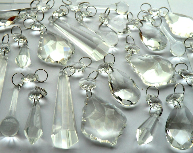 25 Chandelier Drops Clear Glass Antique Shapes Crystals Droplets Prisms Beads Christmas Tree Wedding Decorations Light Crafts Parts Vintage