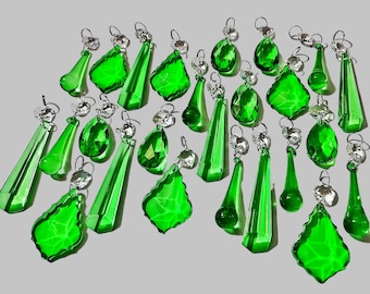 12 or 24 Emerald Green Chandelier Drops Glass Crystals Droplets Chic Prism Beads Vintage Retro Christmas Tree Wedding Decorations Lamp Parts