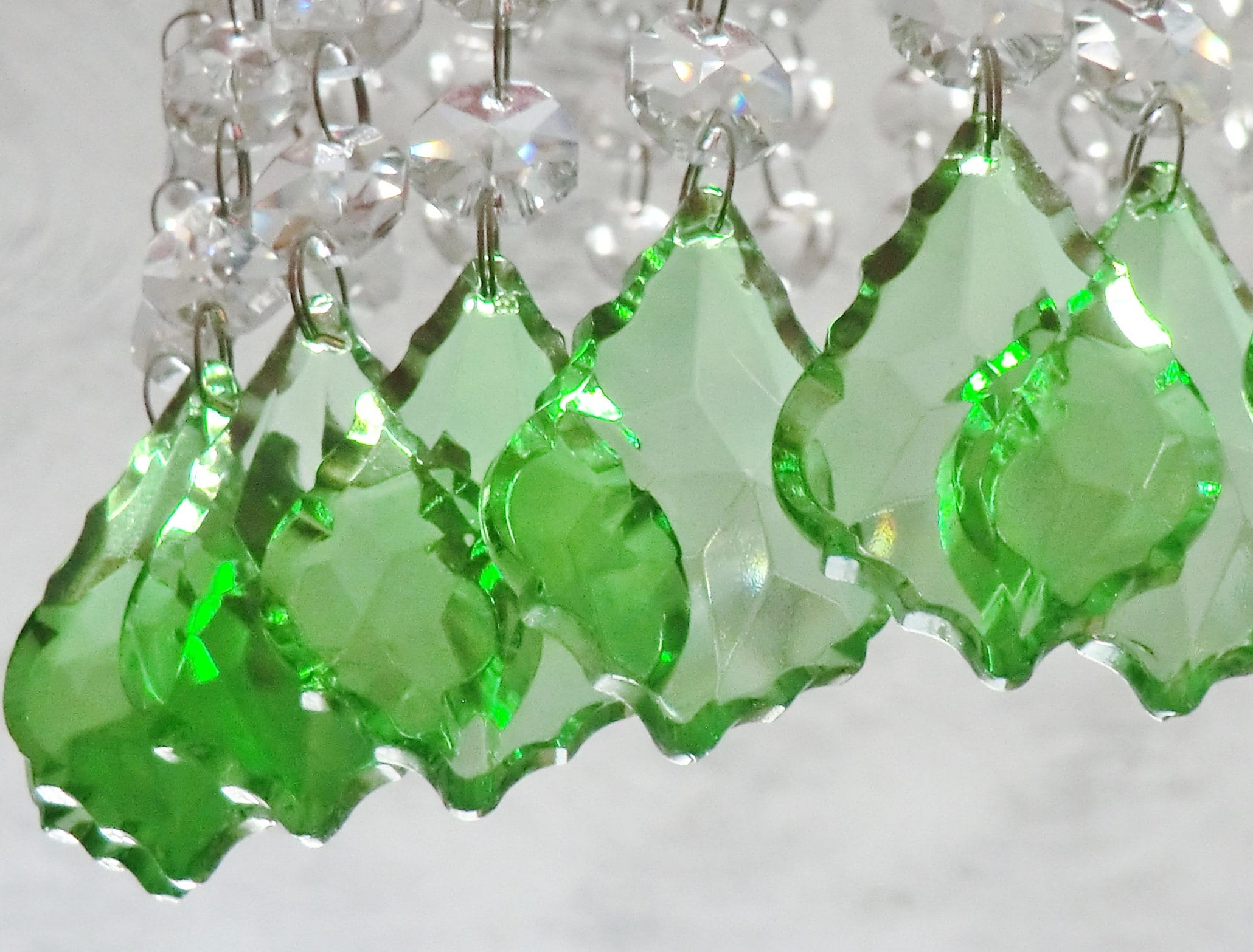 Photo inspiration: Picture Idea: 24 Emerald Green Chandelier Drops Glass Crystals Droplets Chic Prism