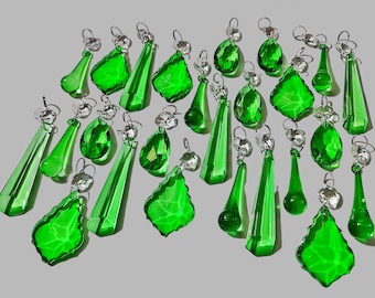 12 or 24 Emerald Green Chandelier Drops Glass Crystals Droplets Chic Prism Beads Vintage Retro Christmas Tree Wedding Decorations Lamp Parts