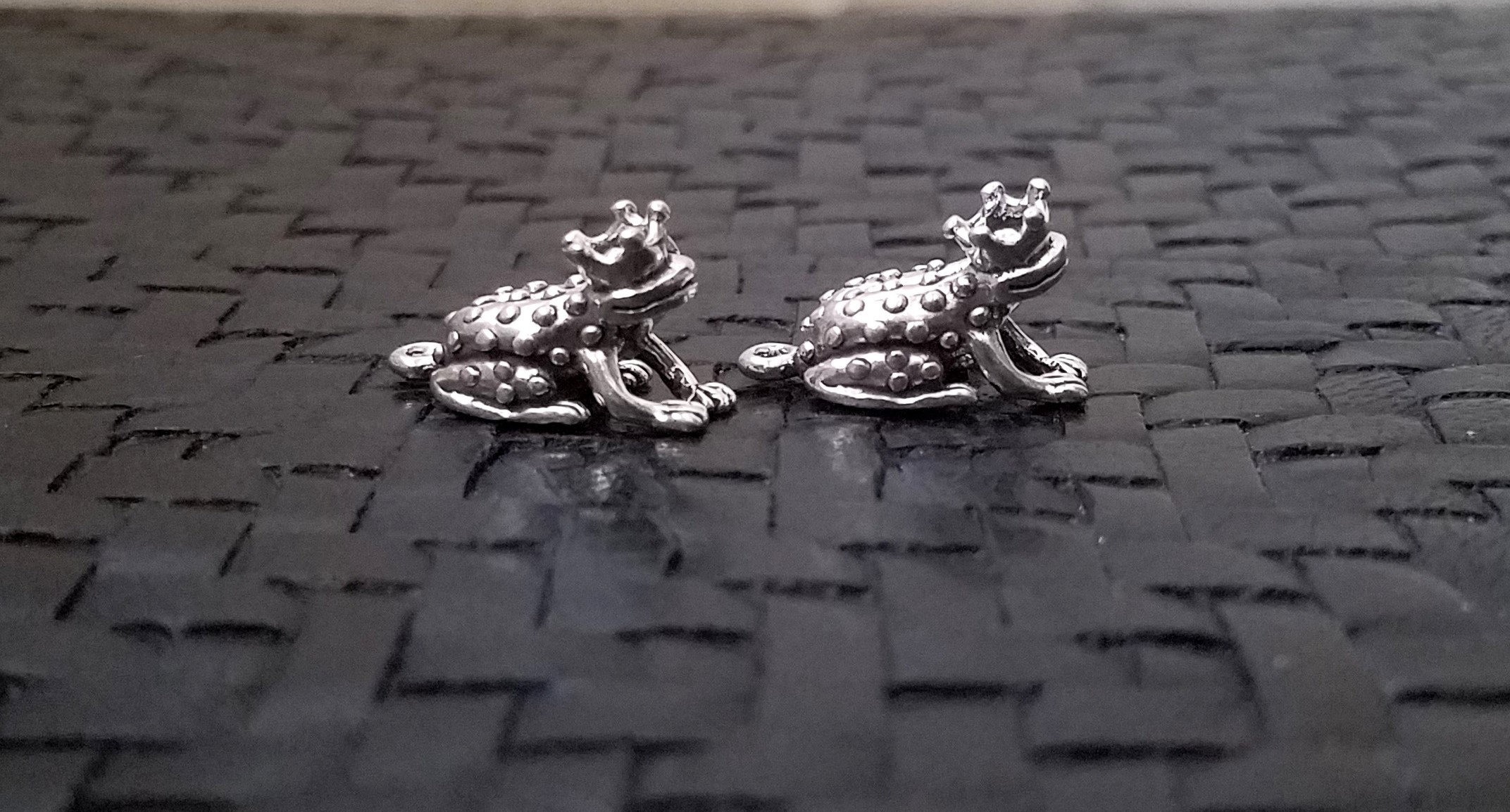 Sterling Silver Frogs, Prince Charming Frog, Southwest Frog, 925 Charm