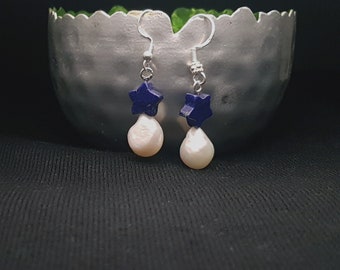 Boucles d'oreilles ludiques avec étoiles en lapis-lazuli