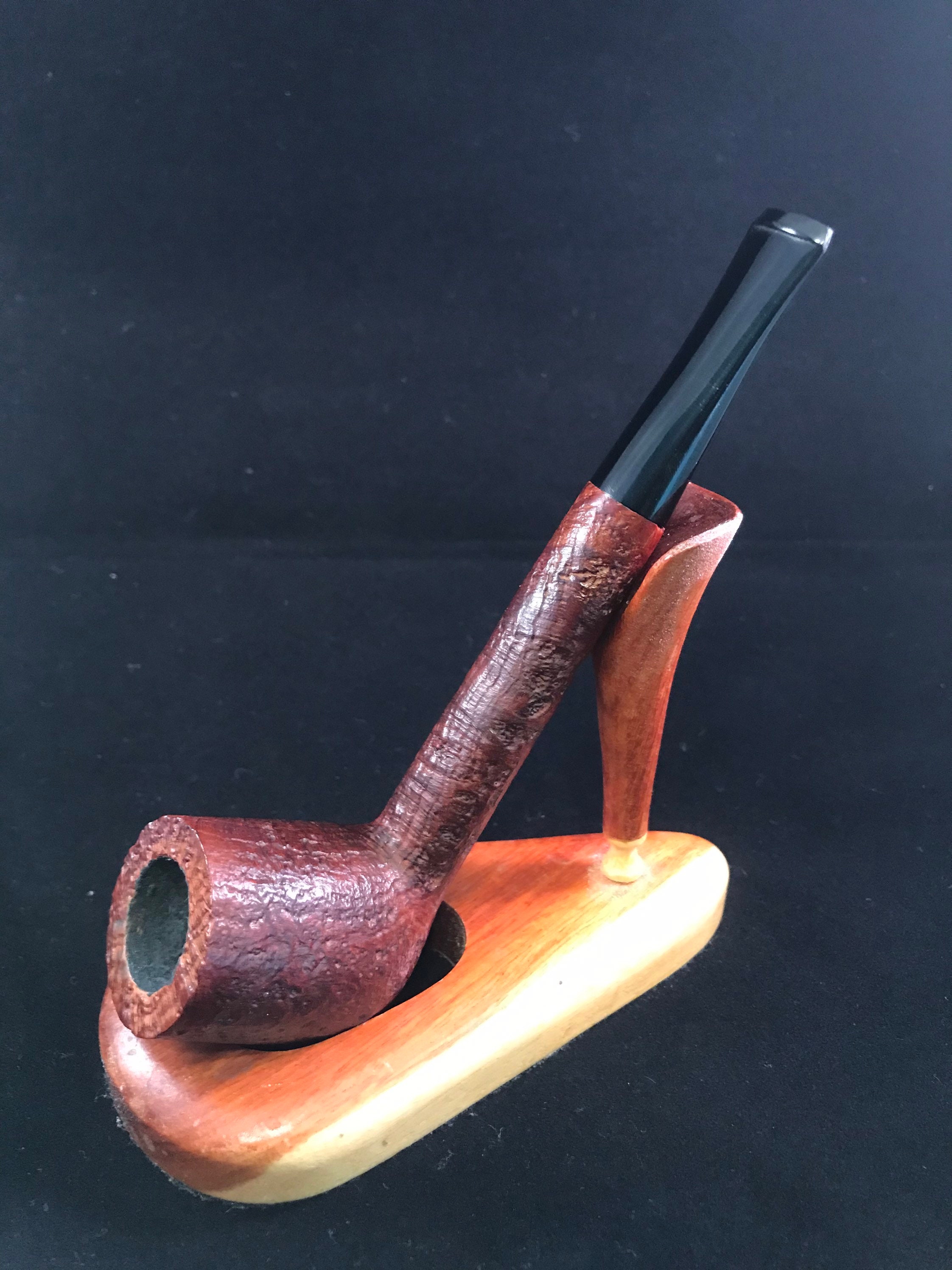 Oval Pipe Stem: 23.75 to 25.5