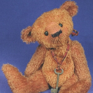Pattern - 11&quot;  Artist Antique Style Teddy Bear Sewing Pattern - Olde Friend by Laura Lynn  of Teddy Bear Academy