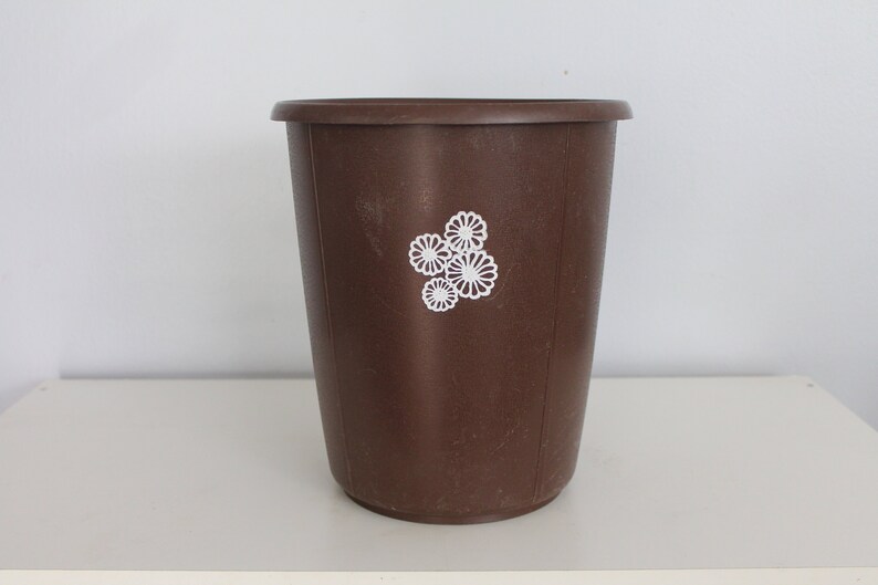 Small Vintage Trash Can Brown Trash Can Vintage Wastebasket Office Decor Home Decor Mid Century Trash Can Rubbermaid Daisies