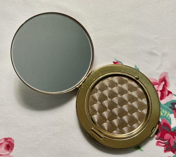 Vintage Makeup Compact with Silver and Black Conf… - image 4