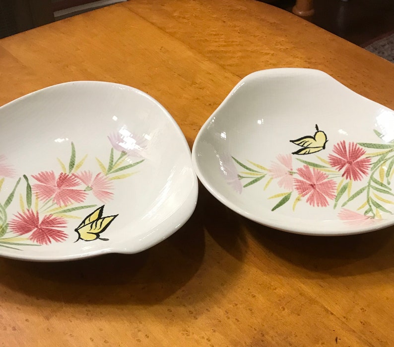 Red Wing Pottery Bowls Pair MCM Pink Spice Salad or soup bowls 8 size