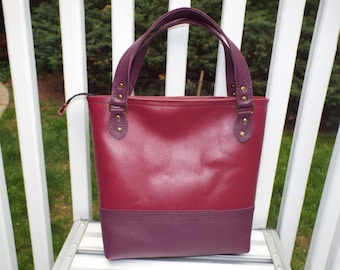 Two Toned Purple Leather Bucket Tote Bag Zipper Top, Lined with Pocket's!