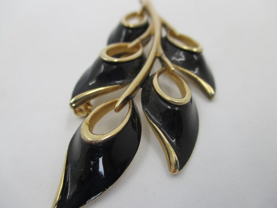 Vintage Signed Kramer Leaf Brooch - Black Enamele… - image 7